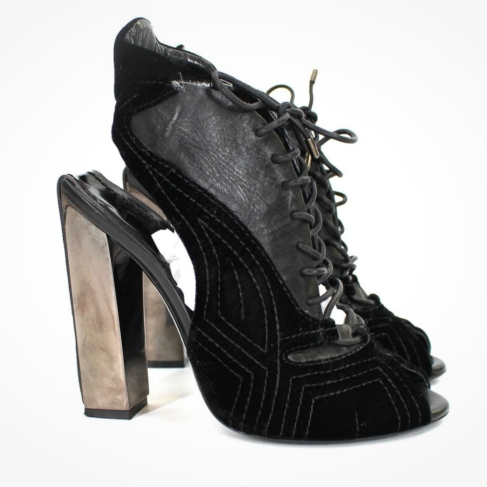 Tom Ford Black Heels with Lace-Up and Cut-Out Design